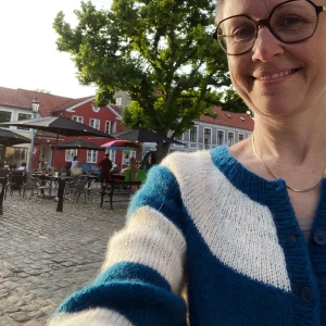 Novice Cardigan - Mohair Edition PetiteKnit - Strikkekit cashmeresilke