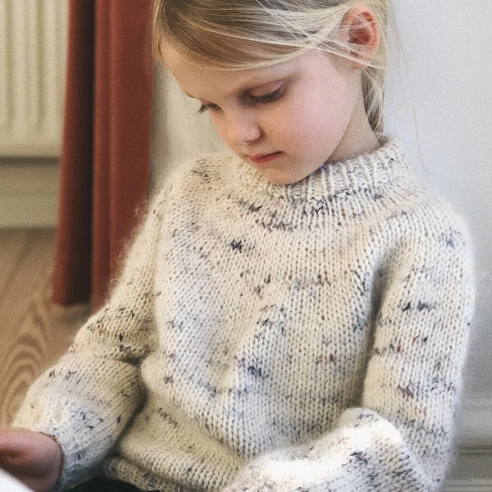 Novice Sweater Junior PetiteKnit - Strikkekit - Billede 3