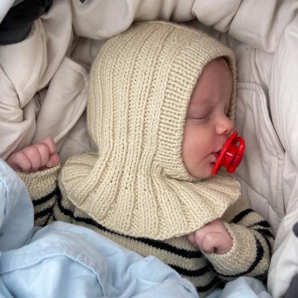 Sunday Balaclava Baby PetiteKnit - Strikkekit