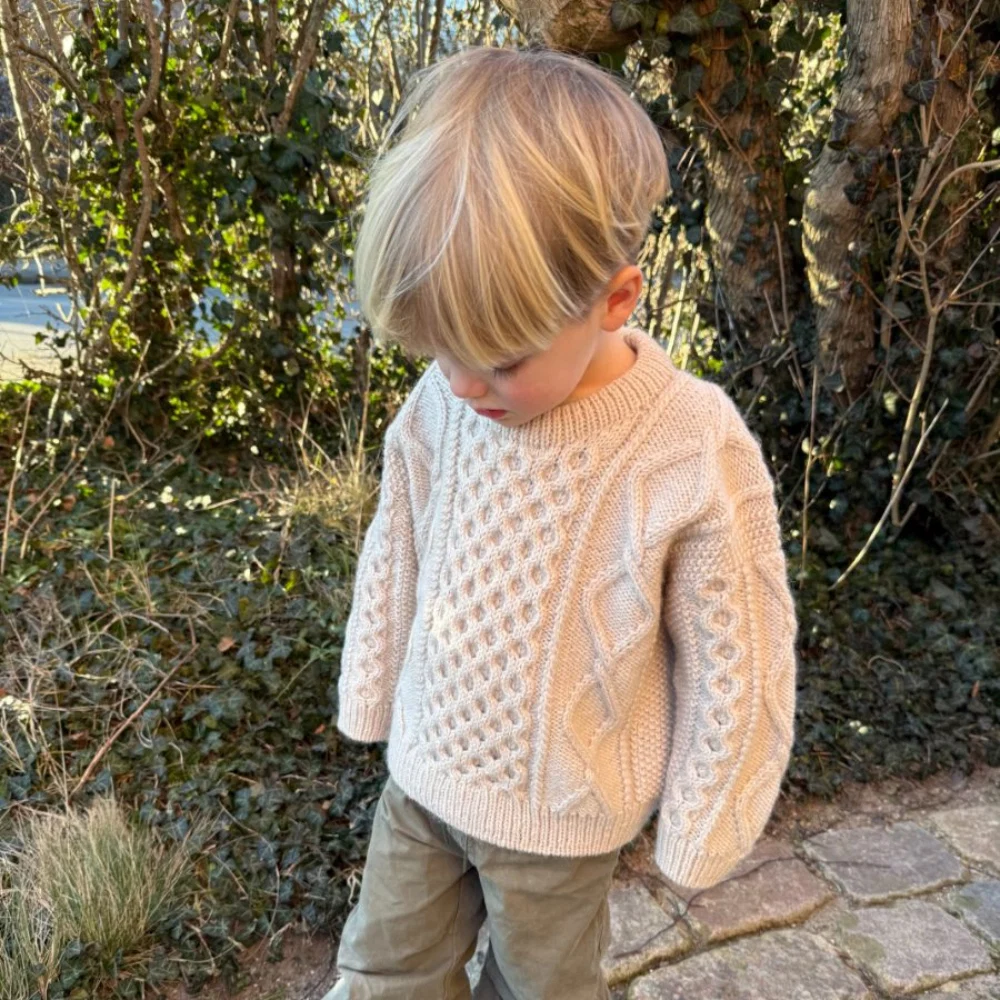Dagmar Sweater Junior PetiteKnit - Strikkekit - Billede 3